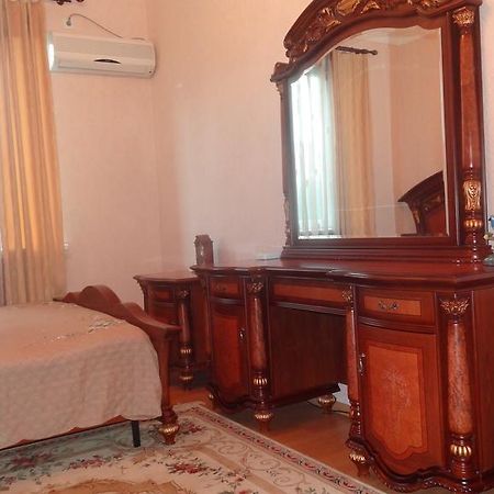 Apartment Vake-Saburtalo Тбилиси Екстериор снимка