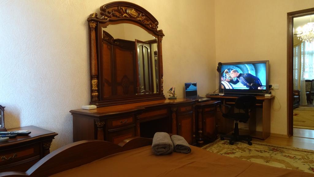 Apartment Vake-Saburtalo Тбилиси Екстериор снимка