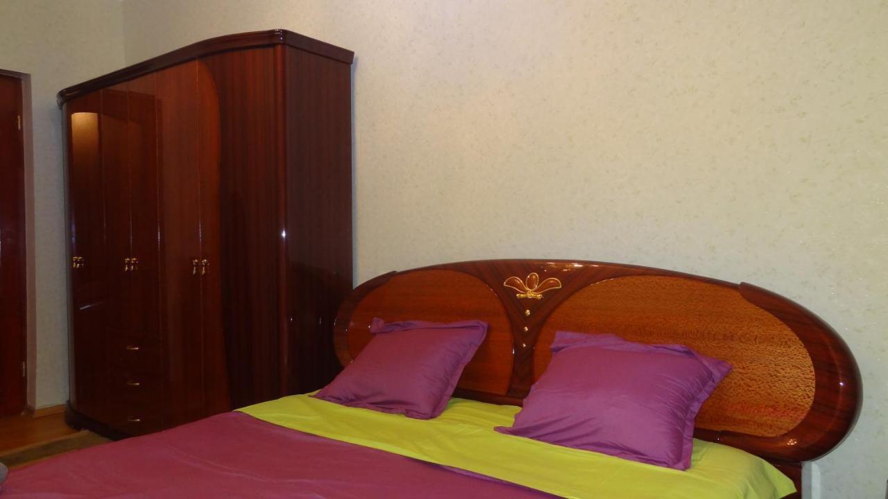 Apartment Vake-Saburtalo Тбилиси Екстериор снимка