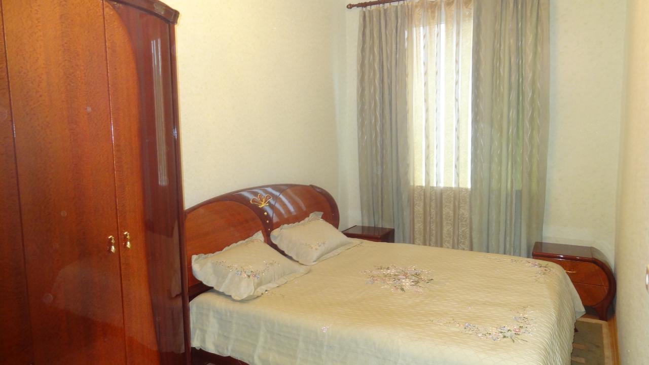 Apartment Vake-Saburtalo Тбилиси Екстериор снимка