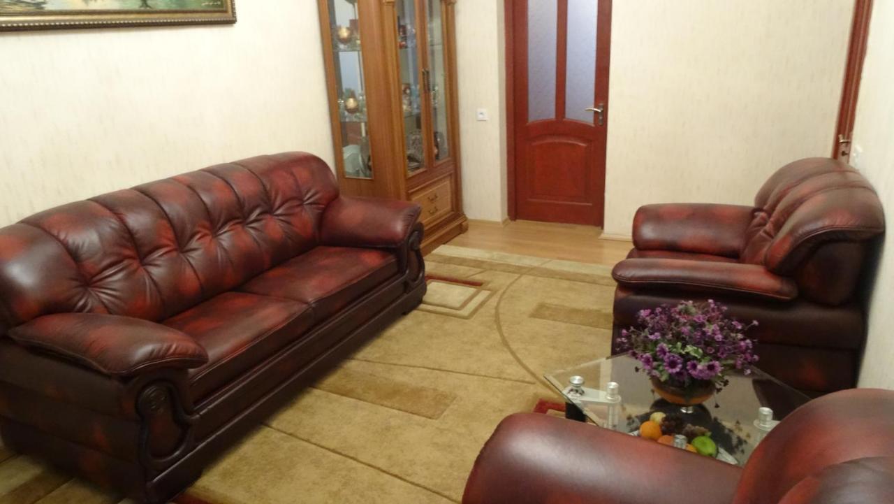 Apartment Vake-Saburtalo Тбилиси Екстериор снимка
