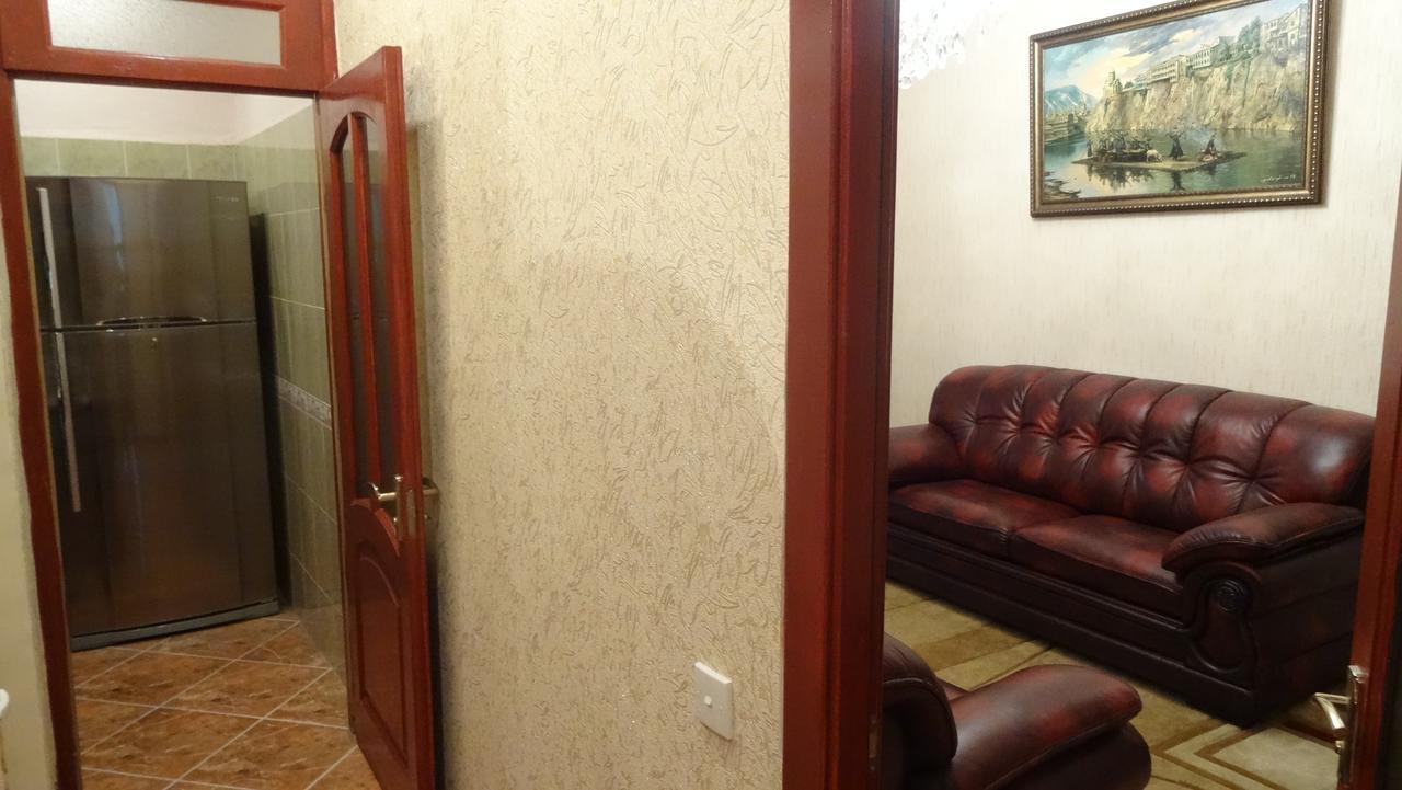 Apartment Vake-Saburtalo Тбилиси Екстериор снимка